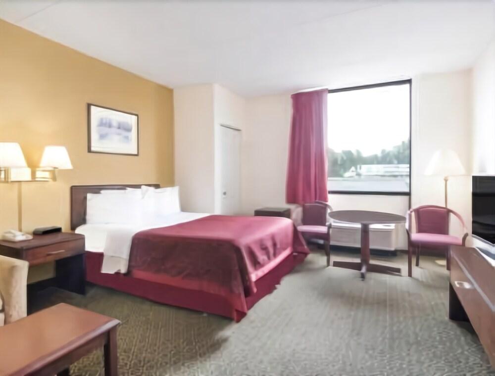 Days Inn By Wyndham Chambersburg Exterior photo