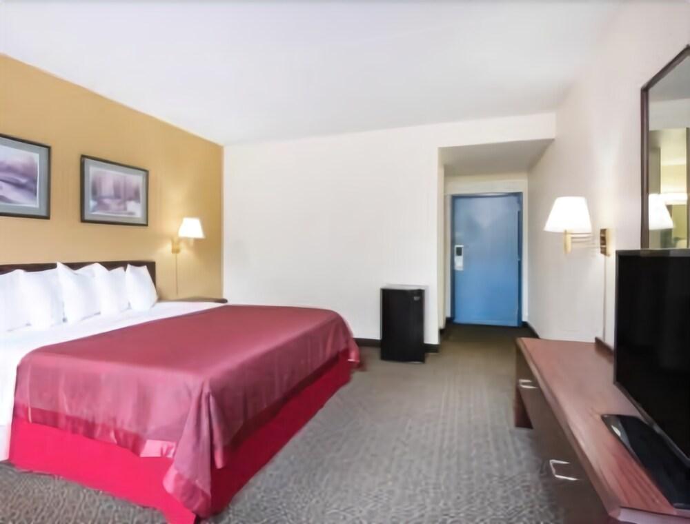 Days Inn By Wyndham Chambersburg Exterior photo